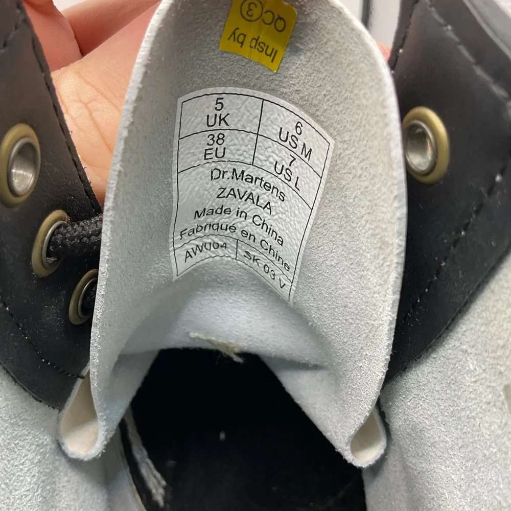 Doc Dr. Martens White Leather AirWair Zavala Combat Boots, US M 6 USL-7‎ B